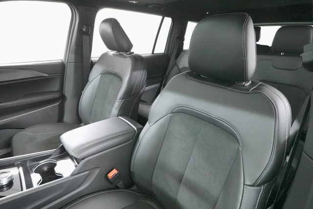 2025 Jeep Grand Cherokee Altitude X photo 10