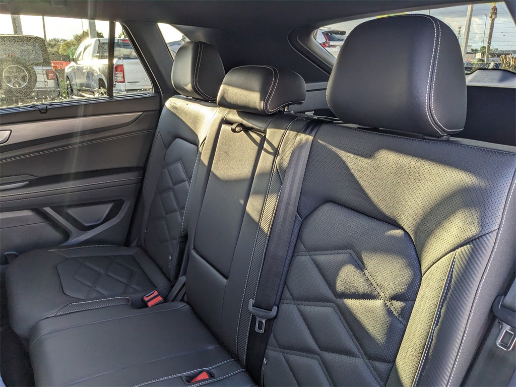 2026 Volkswagen Atlas Cross Sport SE photo 15