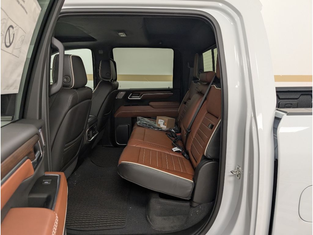 2025 Gmc Sierra 2500 HD Denali Ultimate photo 4