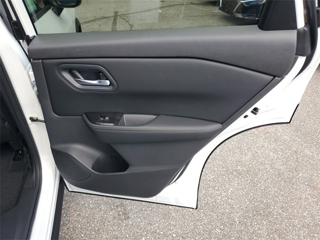 2026 Nissan Rogue SV photo 26