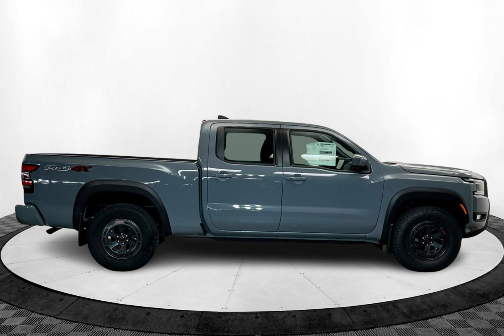 2025 Nissan Frontier PRO-4X photo 6
