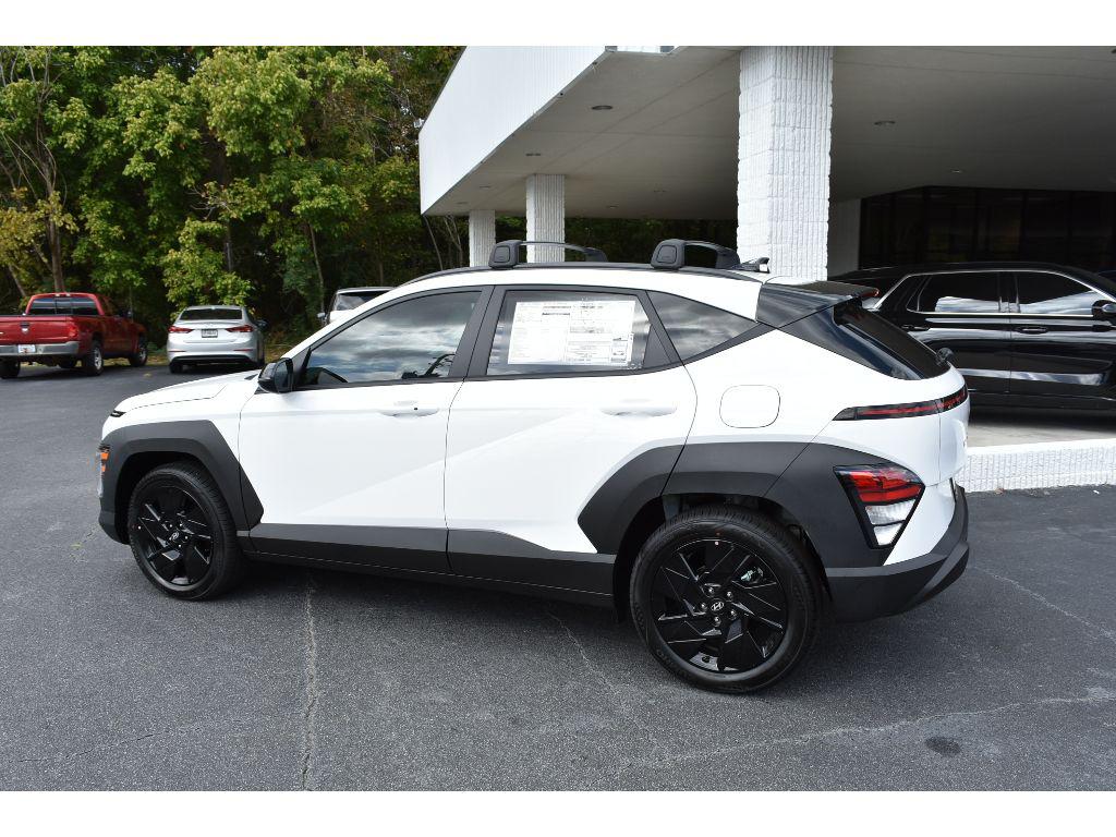 2026 Hyundai Kona SEL photo 2