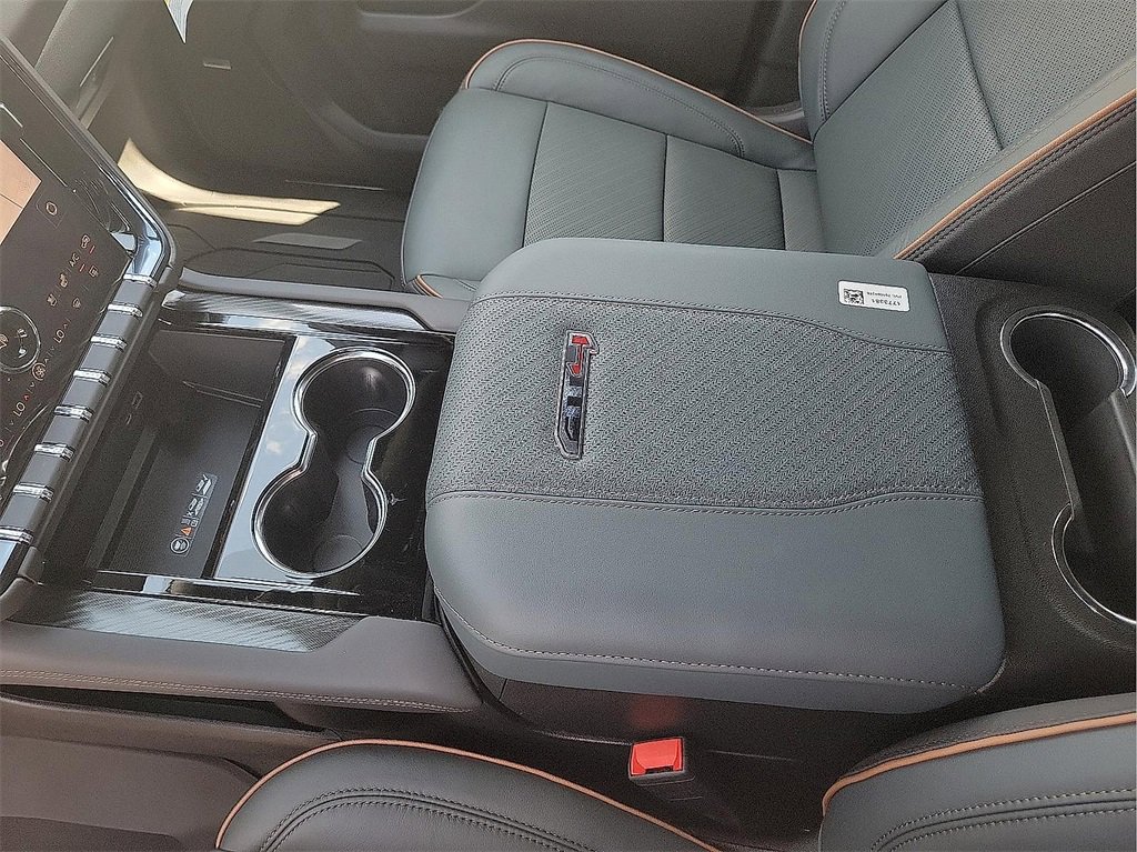 2026 Gmc Yukon XL AT4 photo 18