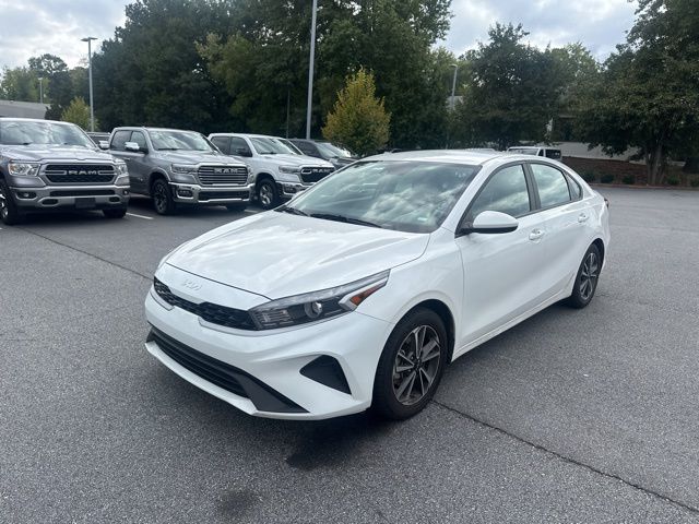 2023 Kia Forte LXS photo 4