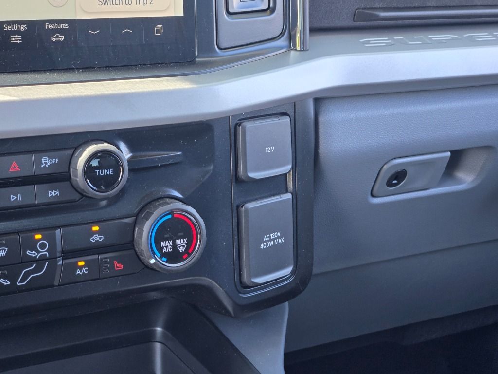 2025 Ford F-250 XLT photo 26