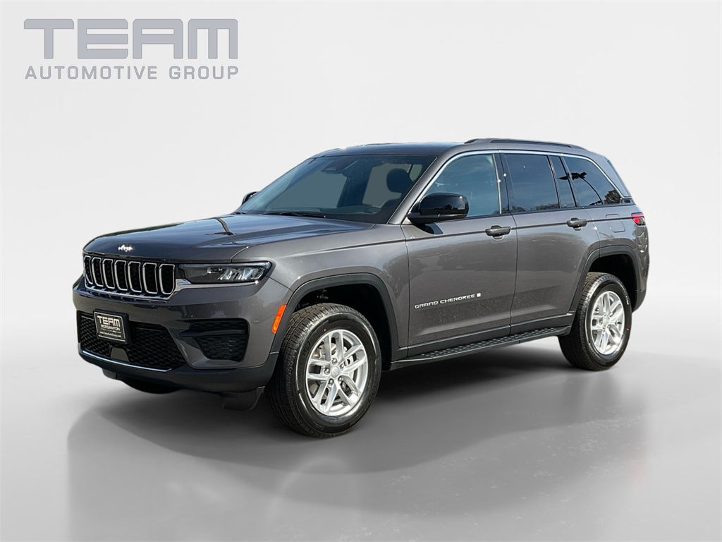2025 Jeep Grand Cherokee Laredo X photo 3