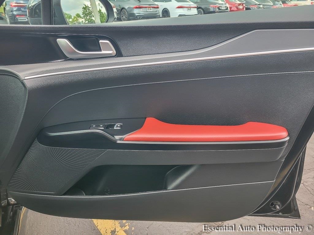 2023 Kia K5 GT-Line photo 16