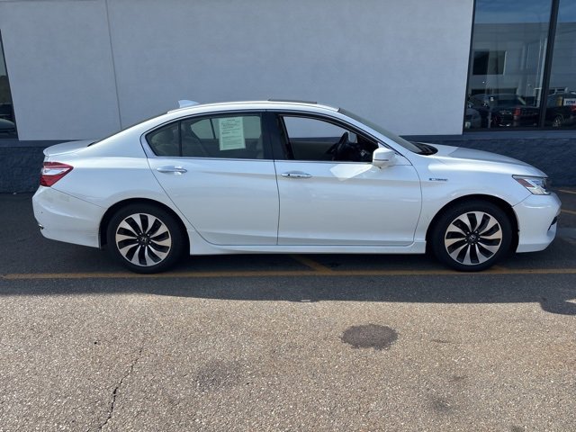 2017 Honda Accord Hybrid Touring photo 4