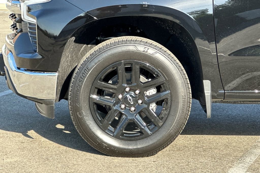 2025 Chevrolet Silverado 1500 LT photo 31