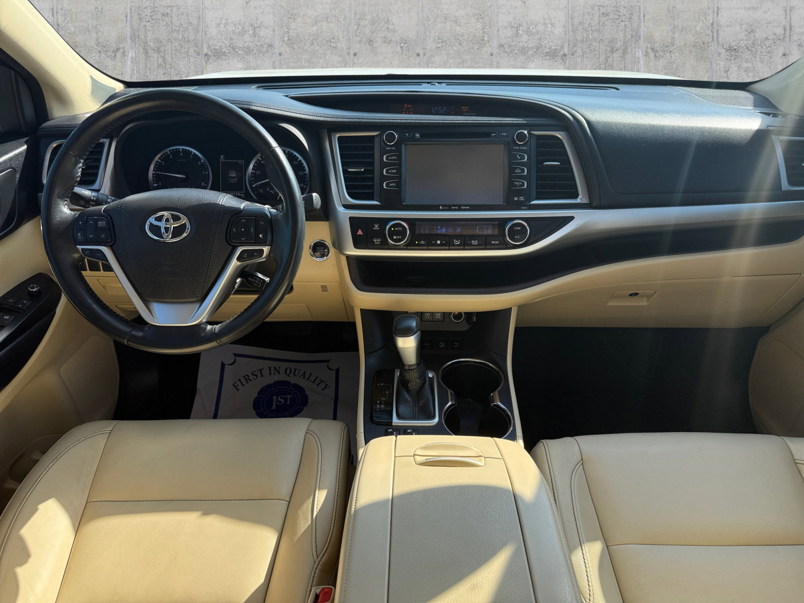 2017 Toyota Highlander XLE photo 6
