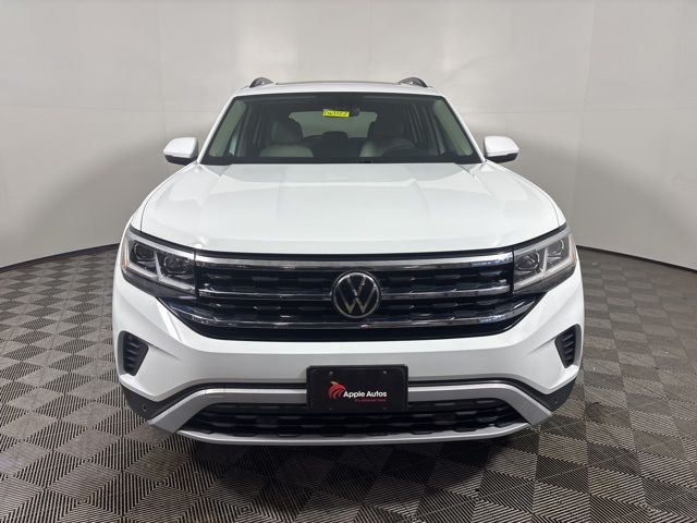 Certified 2022 Volkswagen Atlas SE w/Tech with VIN 1V2KR2CA6NC515460 for sale in Shakopee, Minnesota