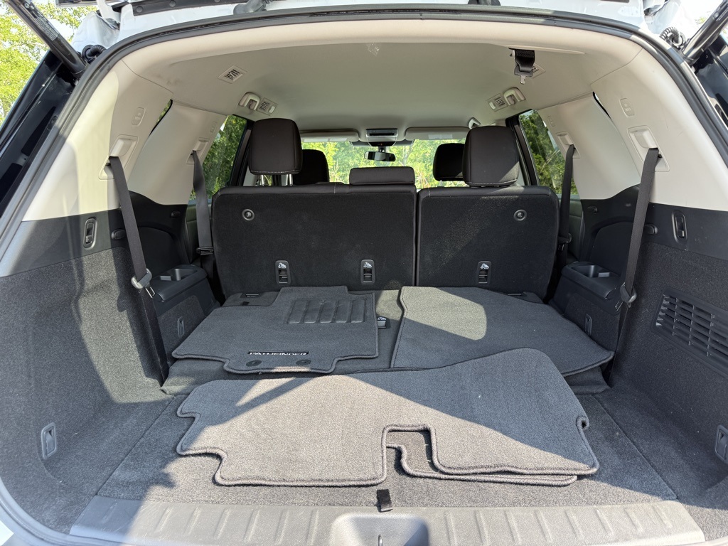 2025 Nissan Pathfinder SV photo 28