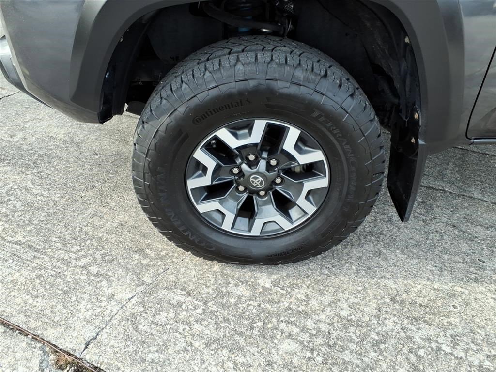 Image of Pre-Owned 2018 Toyota Tacoma TRD Off-Road