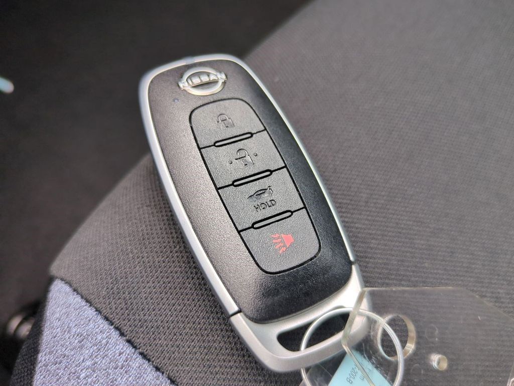 2025 Nissan Versa SV photo 25