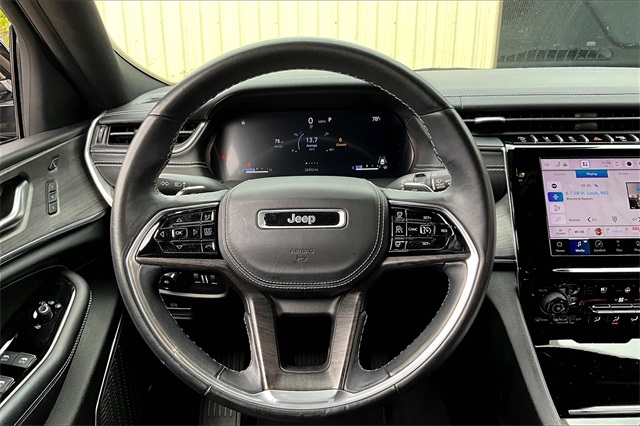 2022 Jeep Grand Cherokee Overland photo 8