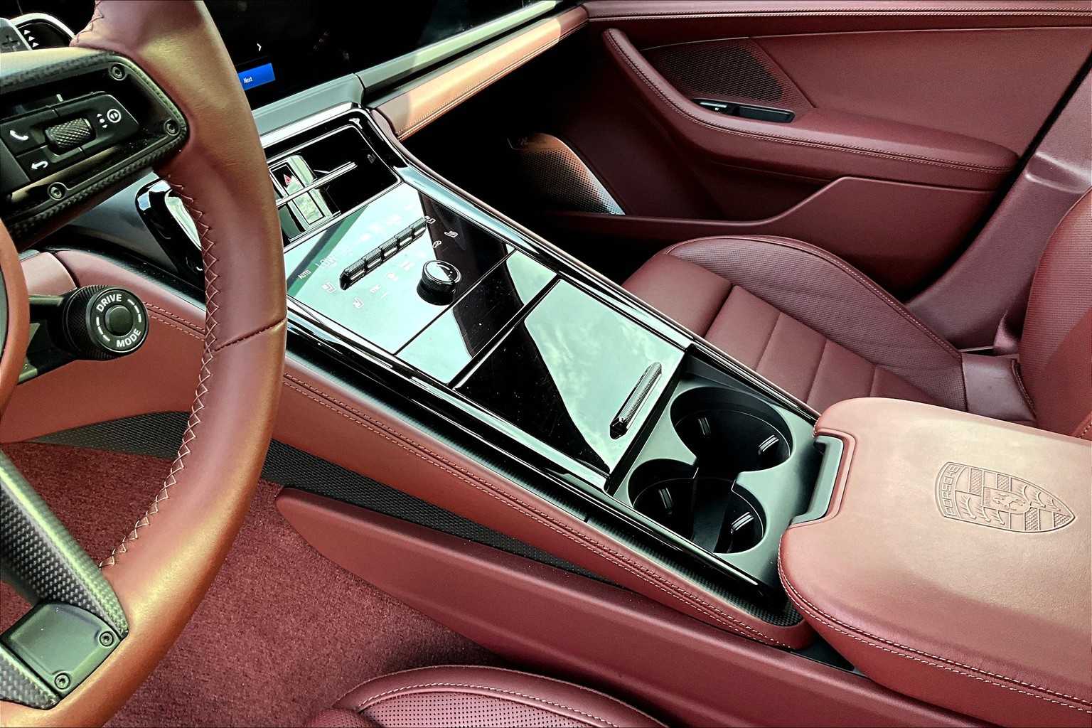 2025 Porsche Panamera 4 photo 17