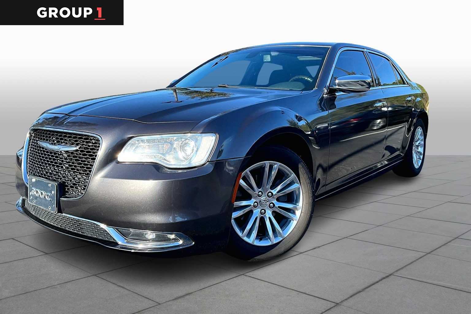 2017 Chrysler 300 C's photo