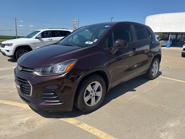 2020 Chevrolet Trax LS photo 2