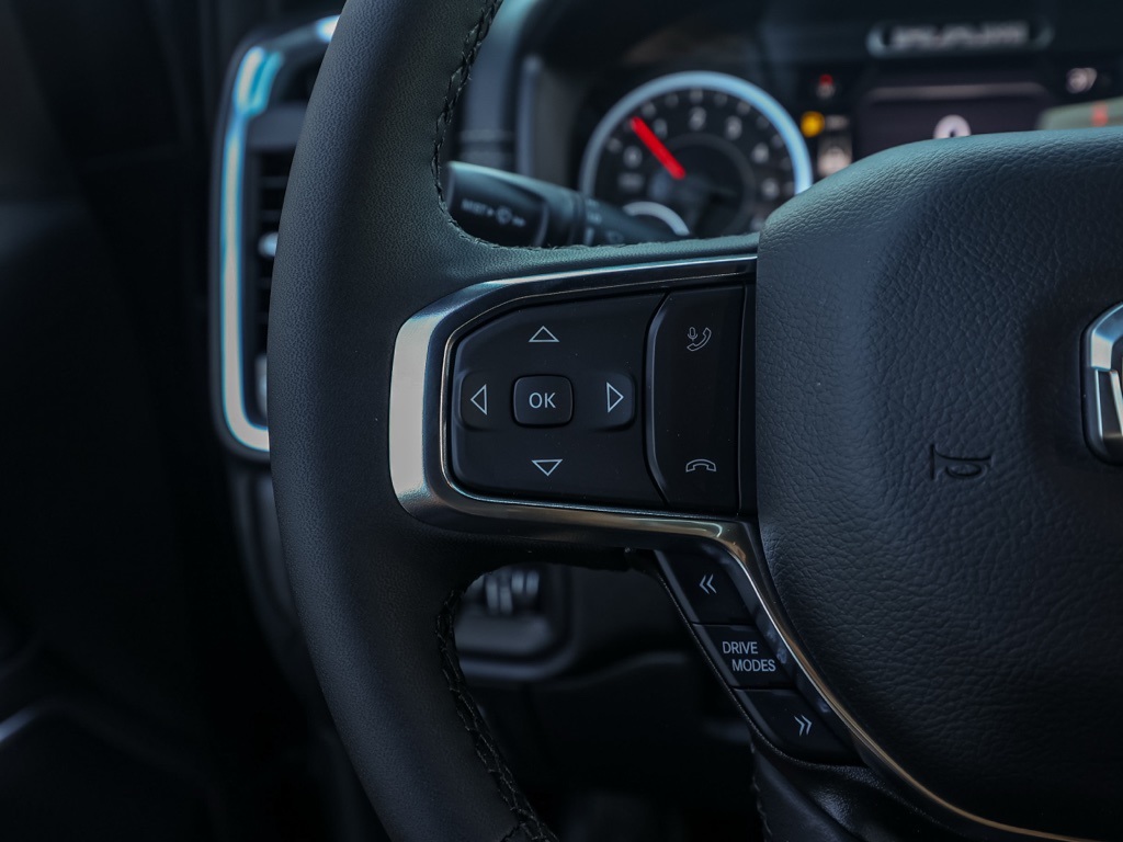 New 2026 Granite Crystal Metallic Clear-Coat Exterior Paint RAM Laramie image 24