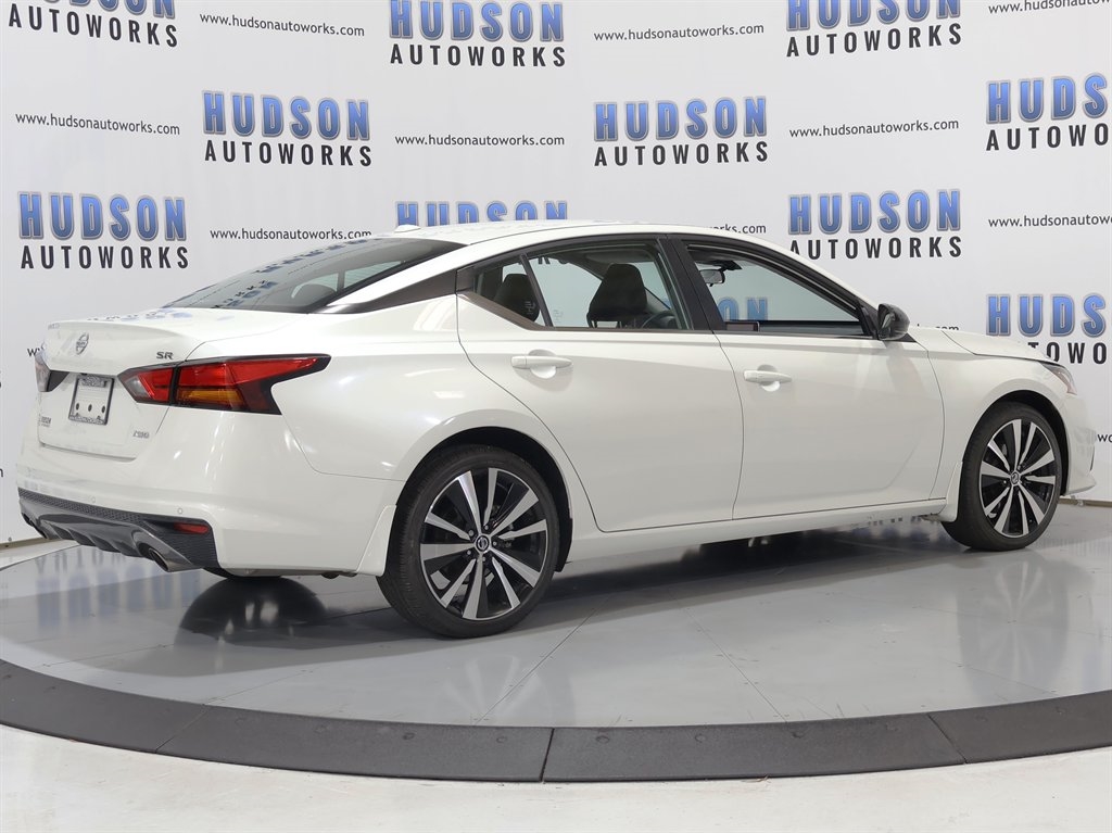 2020 Nissan Altima 2.5 SR photo 4