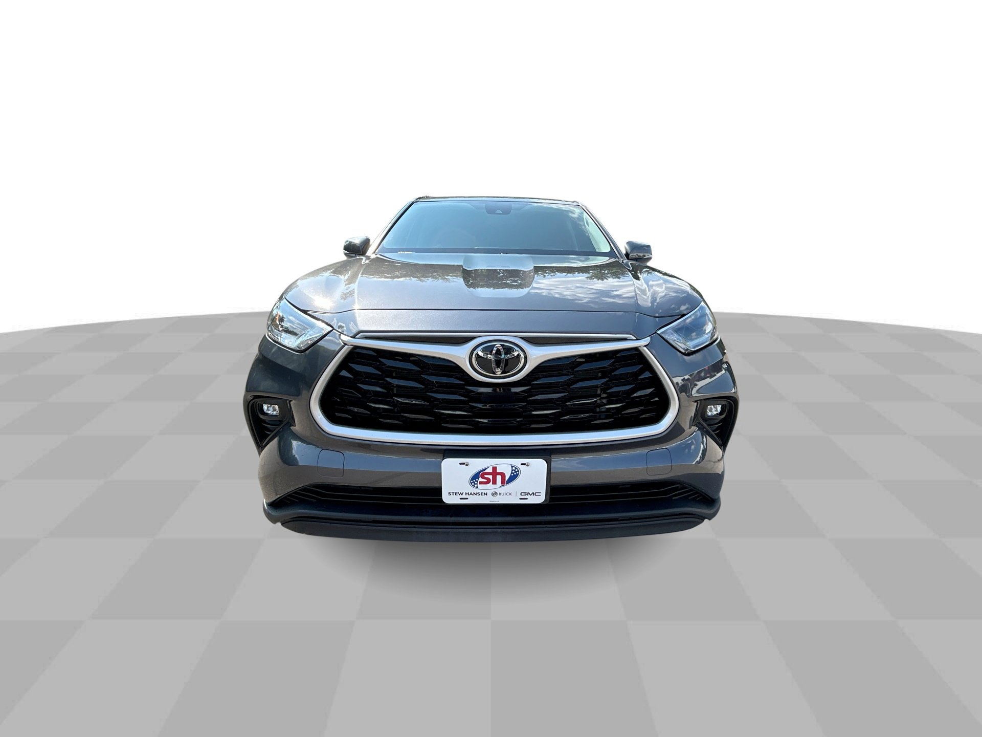 2021 Toyota Highlander LE photo 3