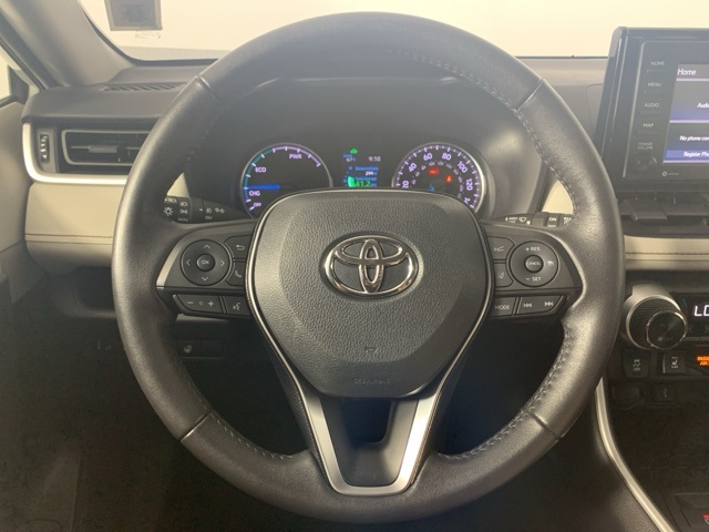 2021 Toyota RAV4 Hybrid XLE photo 11