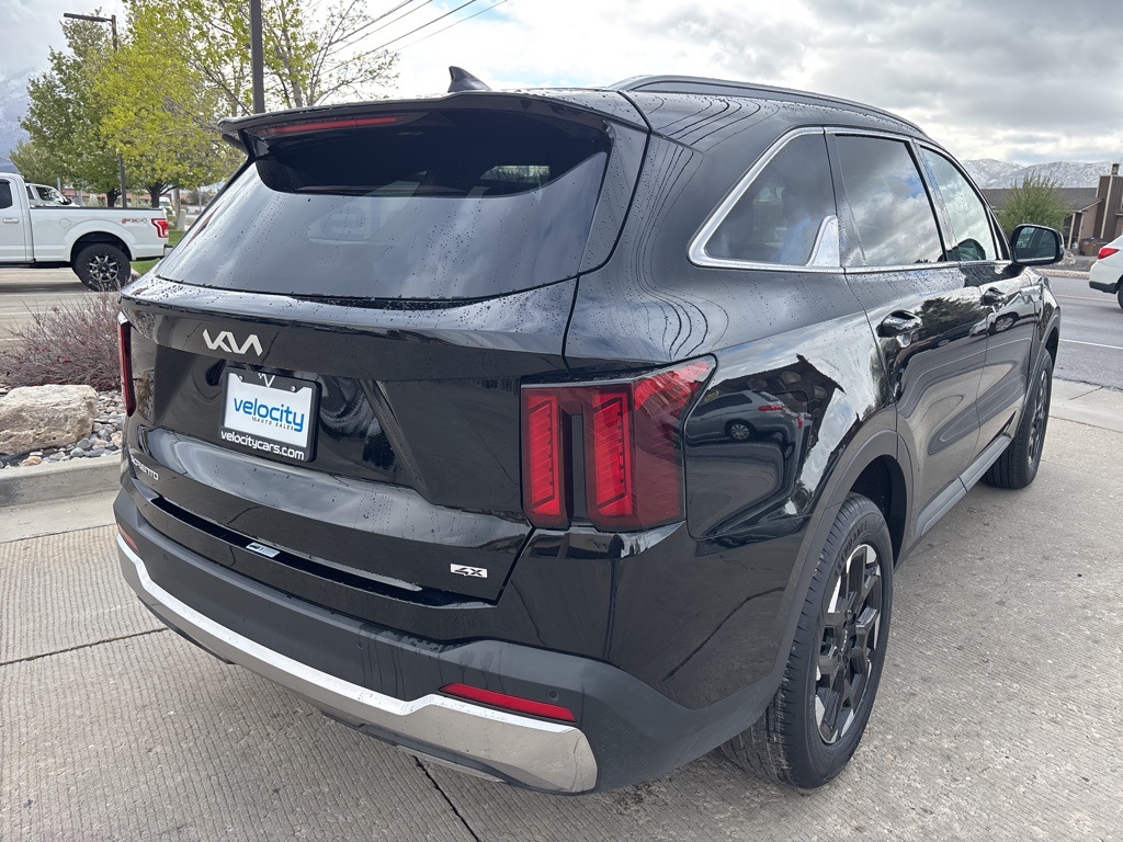 2024 Kia Sorento S photo 5