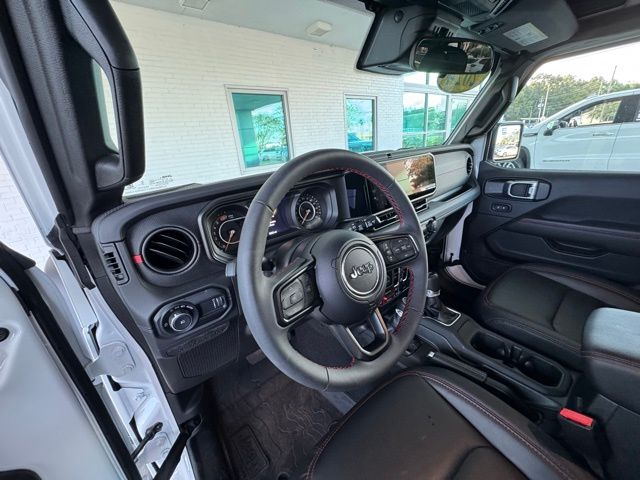 2024 Jeep Wrangler Rubicon photo 12