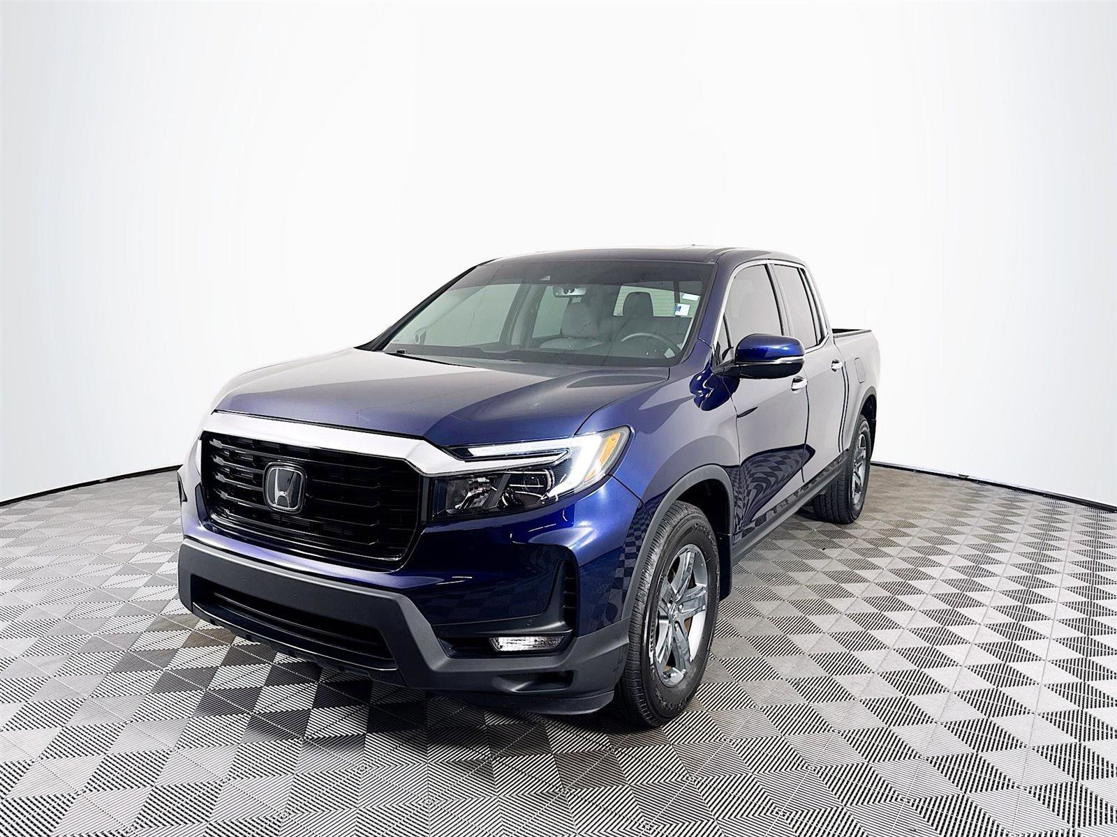 2022 Honda Ridgeline RTL-E photo 2