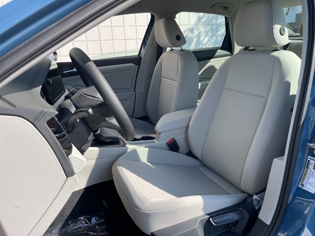2025 Volkswagen Jetta 1.5T S photo 12