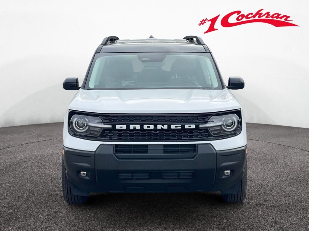 2025 Ford Bronco Sport Outer Banks photo 2