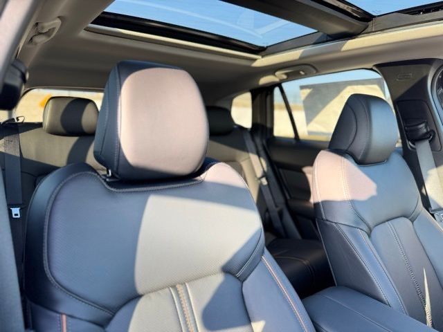 2025 Mazda CX-50 Premium Plus photo 13