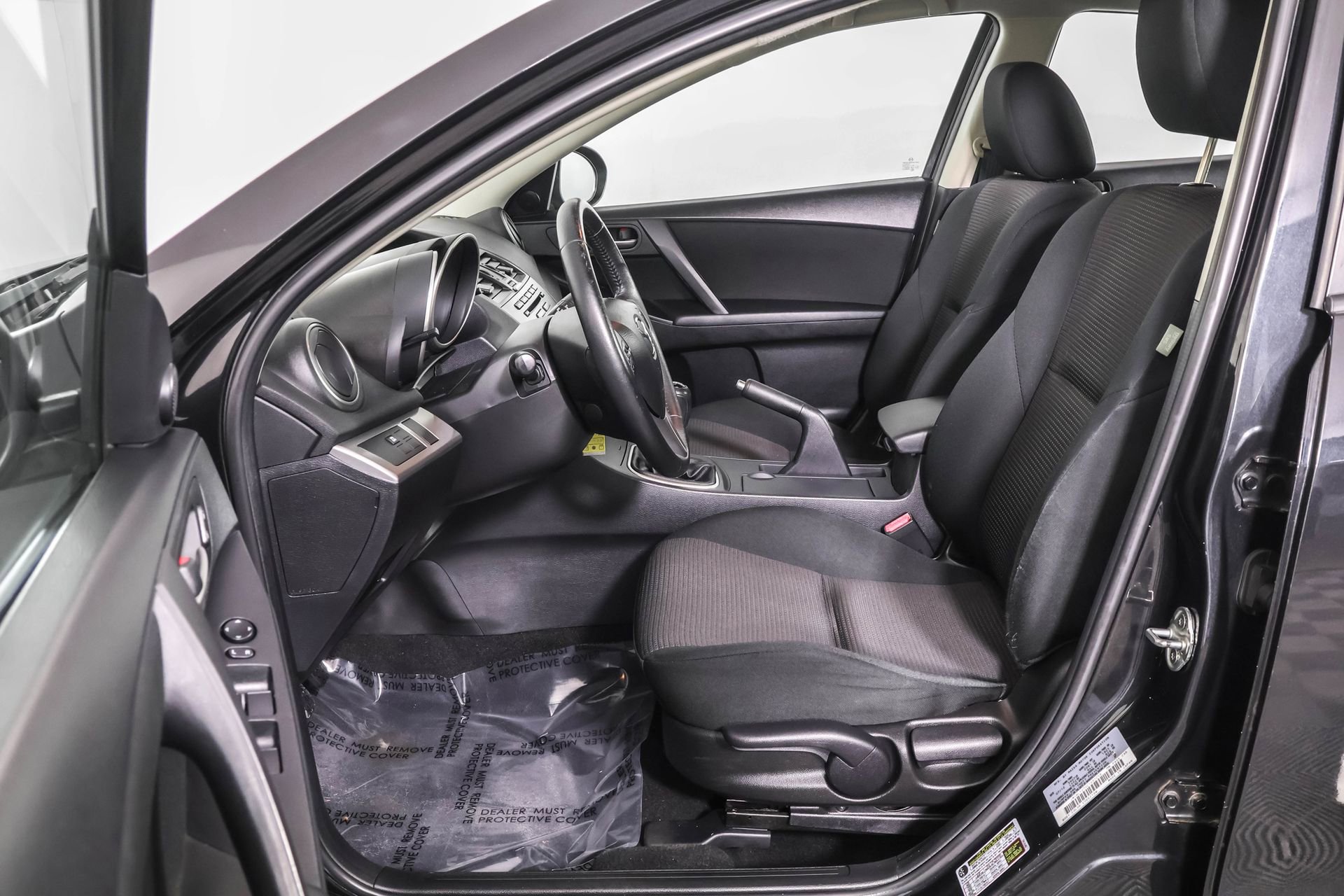 2012 Mazda Mazda3 Touring photo 4