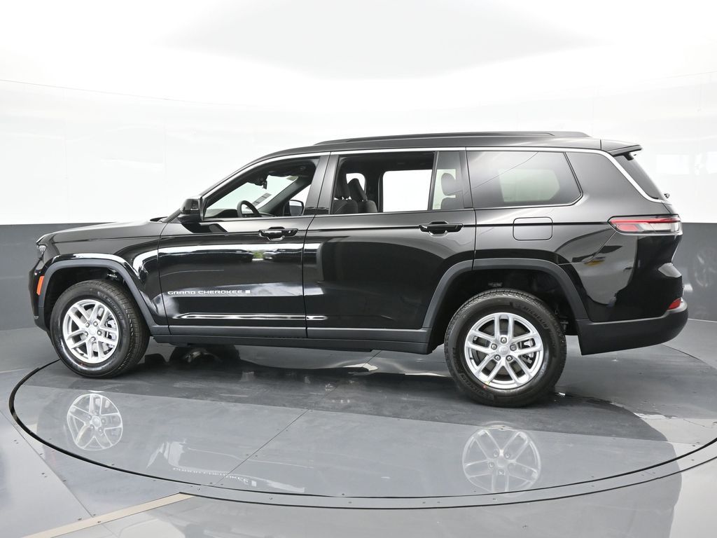 2025 Jeep Grand Cherokee L Laredo's photo