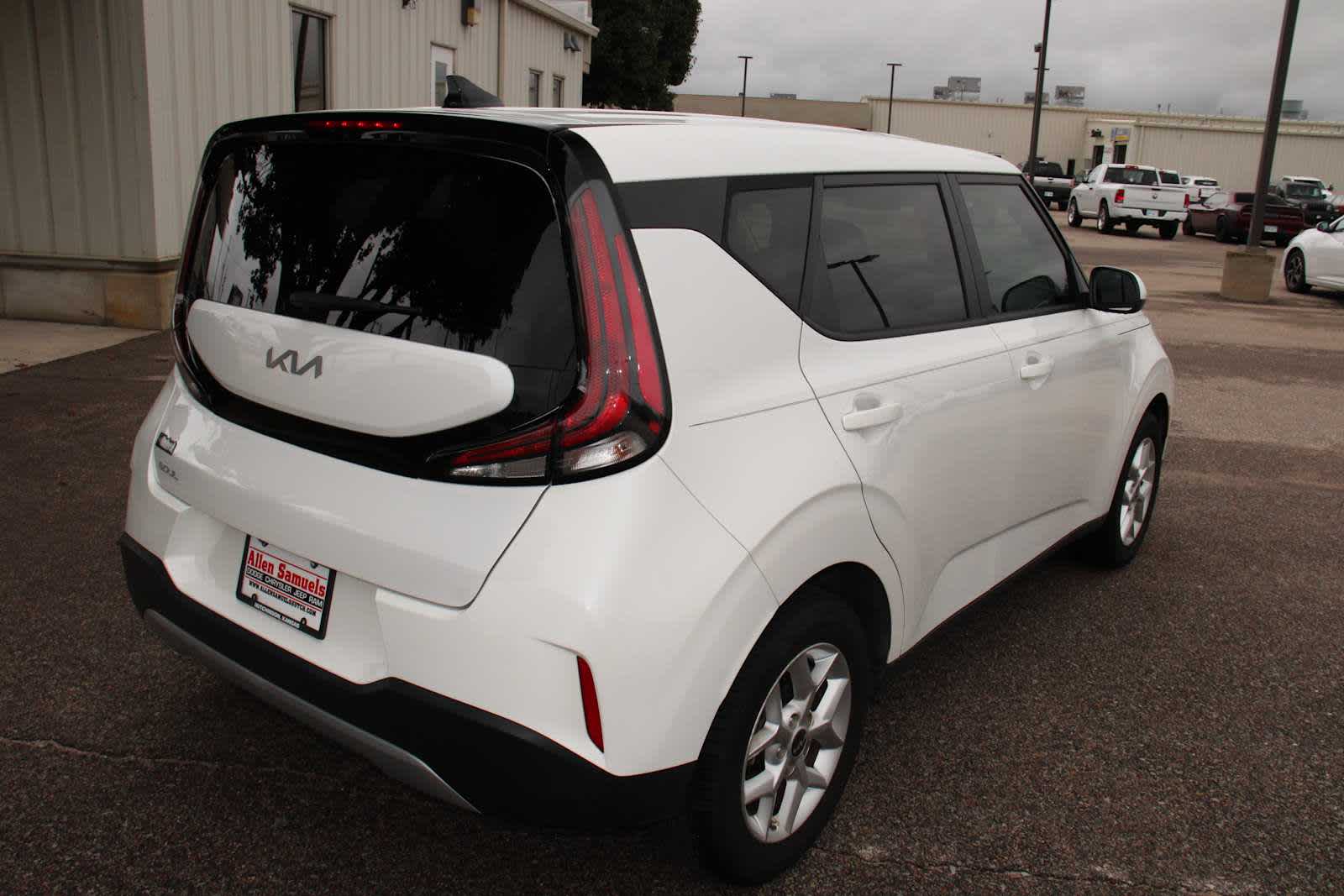 2024 Kia Soul LX photo 7