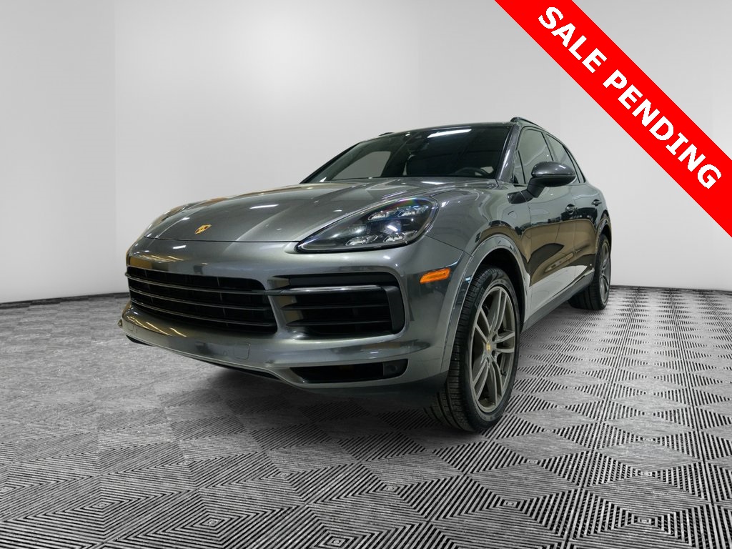 2021 Porsche Cayenne S's photo