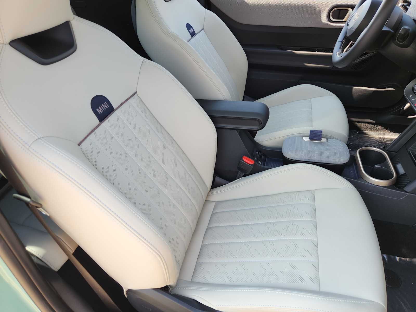 2025 Mini Cooper 2 Door Hardtop S photo 10