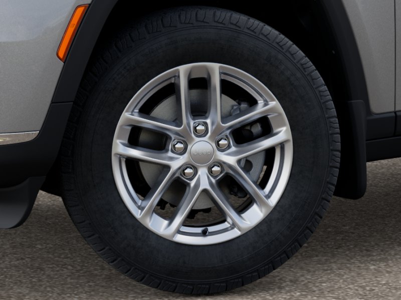 2025 Jeep Grand Cherokee Laredo X photo 2