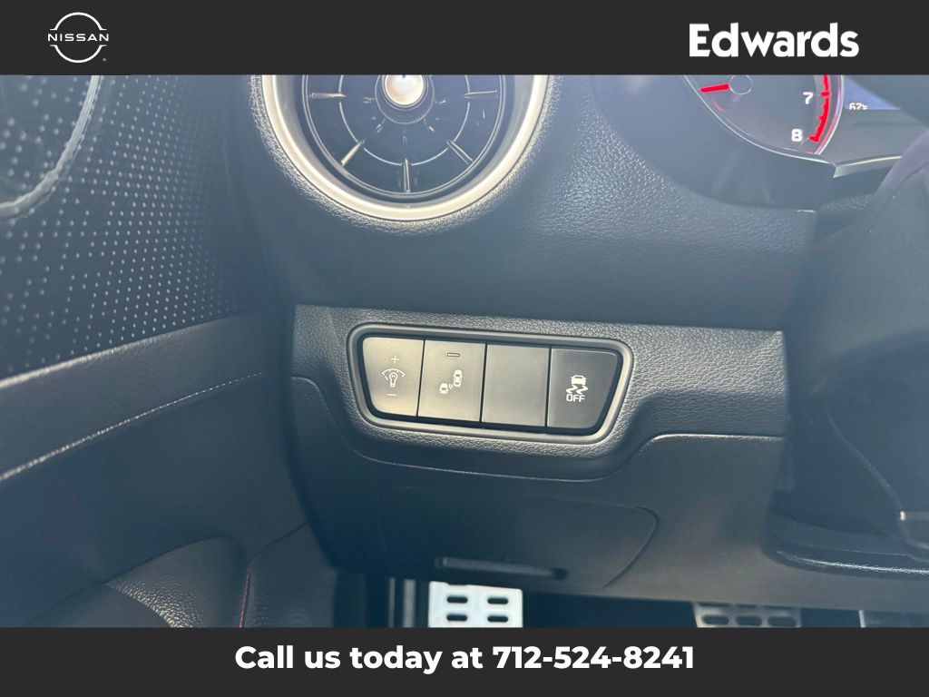 2023 Kia Forte GT photo 24