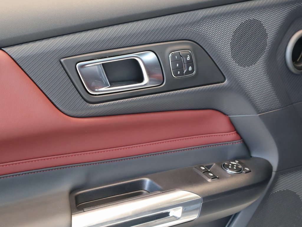 2025 Ford Mustang GT Premium photo 17