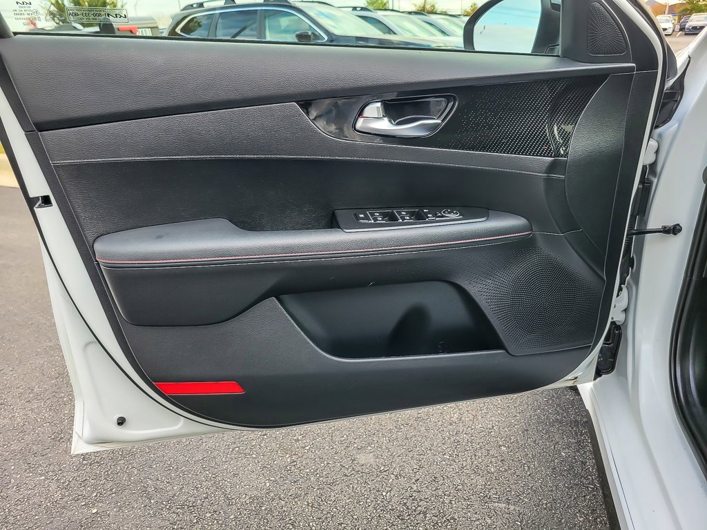 2023 KIA FORTE - Image 16