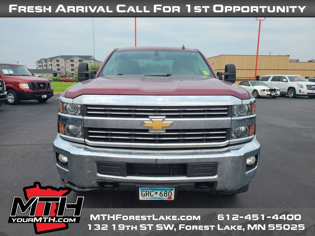 2015 Chevrolet Silverado 2500HD LT photo 3