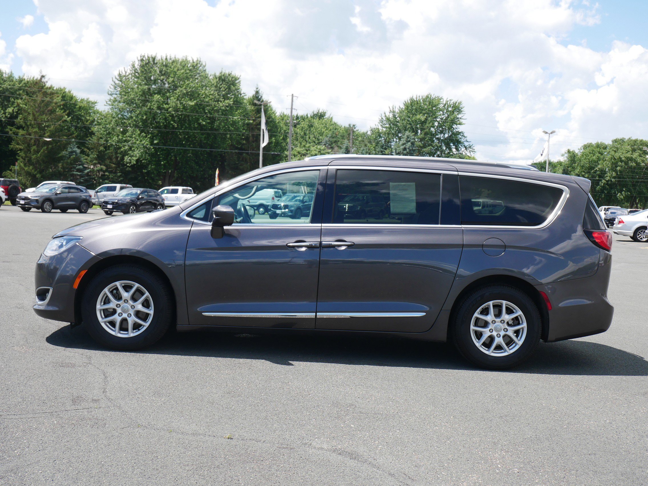 Used 2020 Chrysler Pacifica Touring L with VIN 2C4RC1BG0LR133513 for sale in Hastings, Minnesota