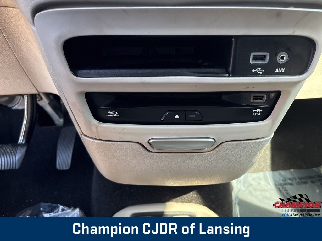 2018 Chrysler Pacifica Touring Plus photo 29