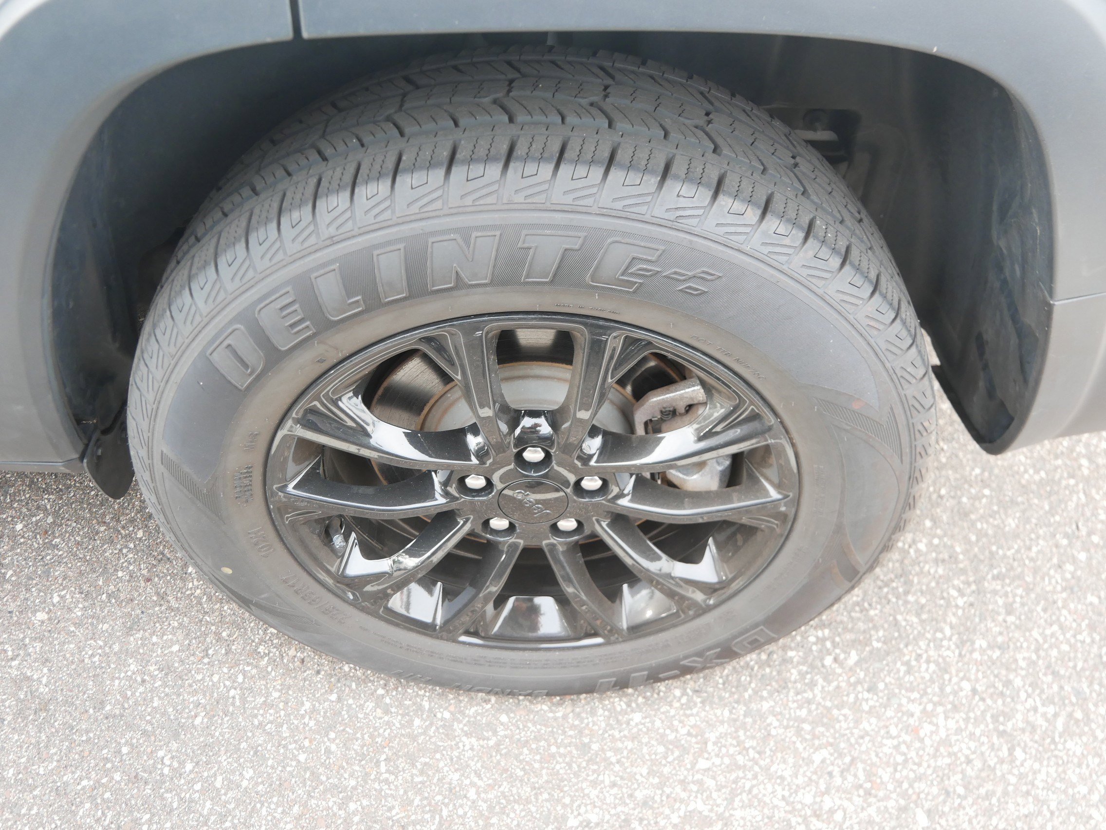2023 Jeep Cherokee Altitude Lux photo 5