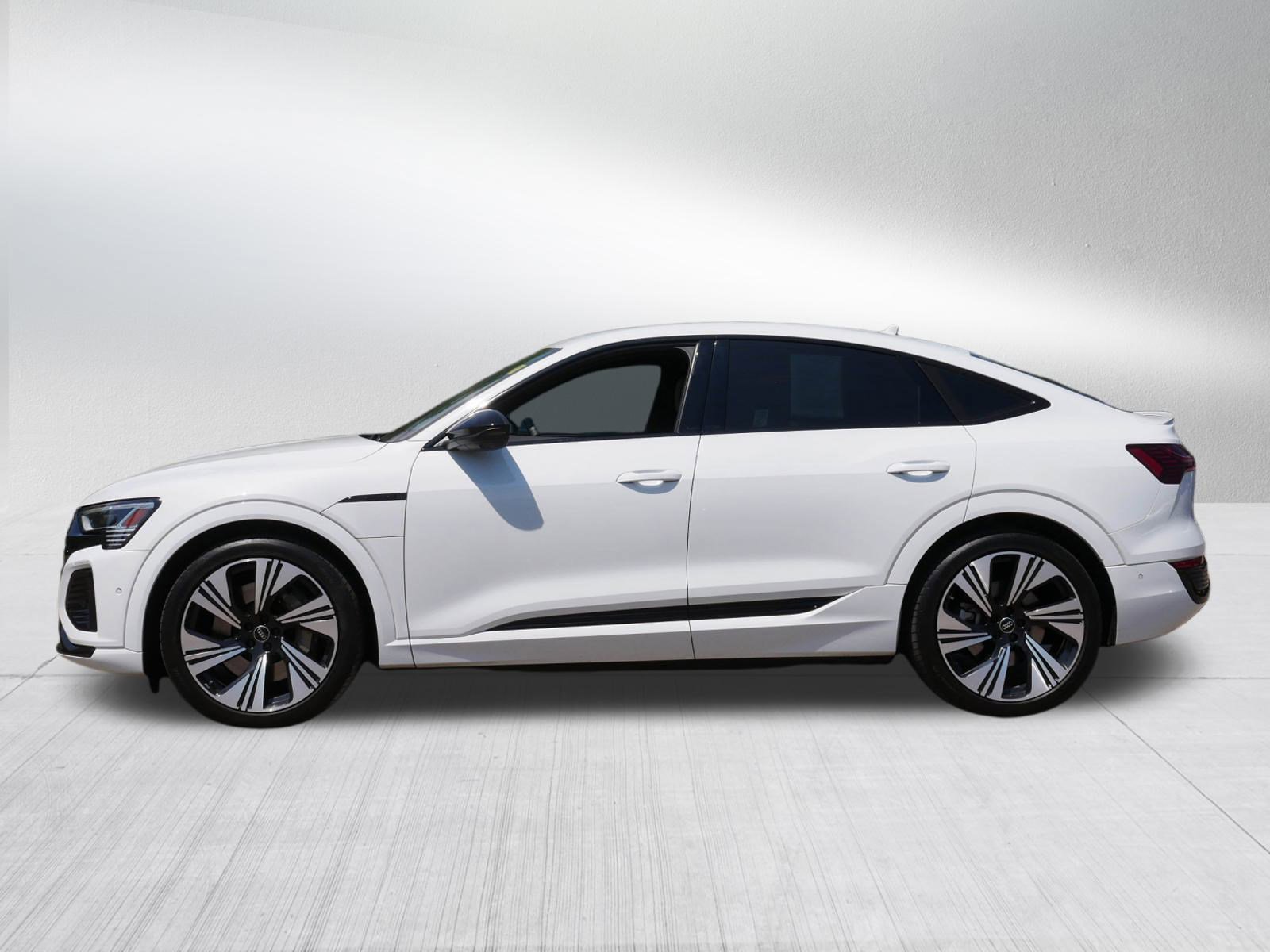 2024 Audi Q8 E-tron line Prestige photo 4