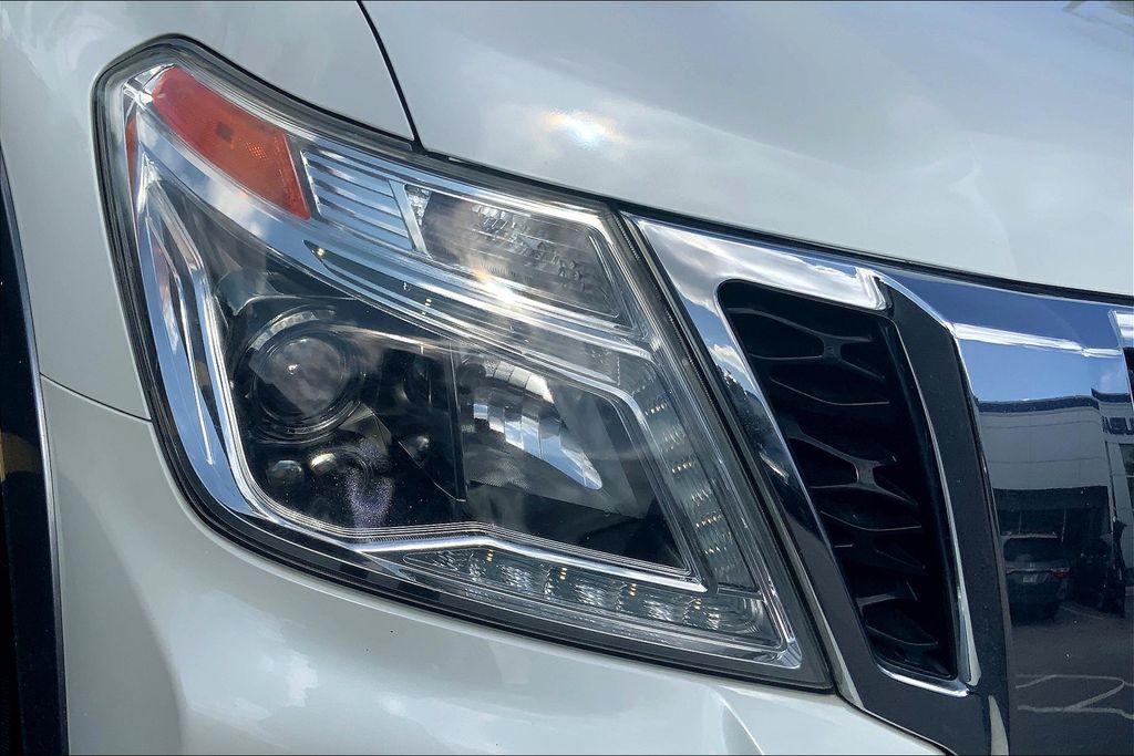 2018 Nissan Armada SL photo 29