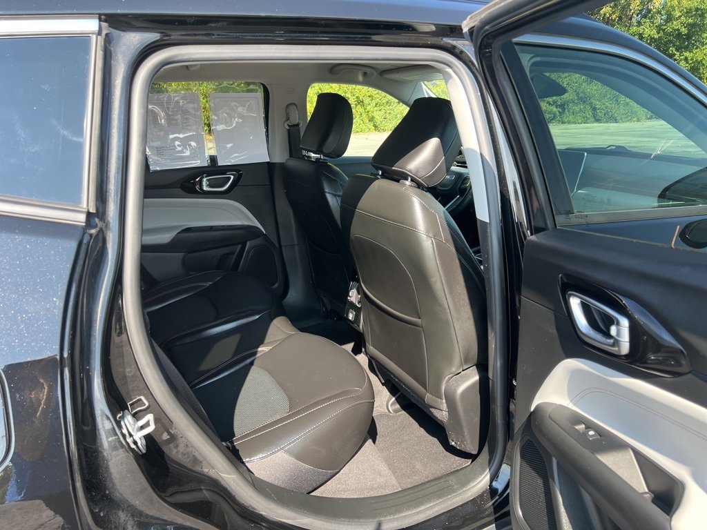 2022 Jeep Compass Limited photo 11