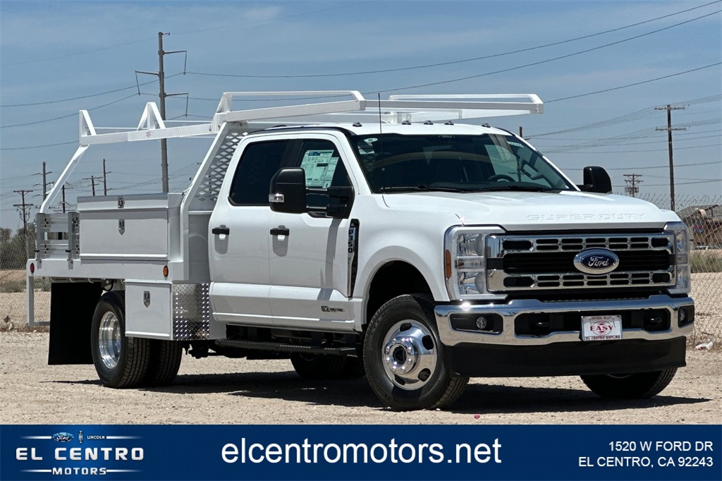 2025 Ford F-350 Super Duty Chassis Cab XL's photo