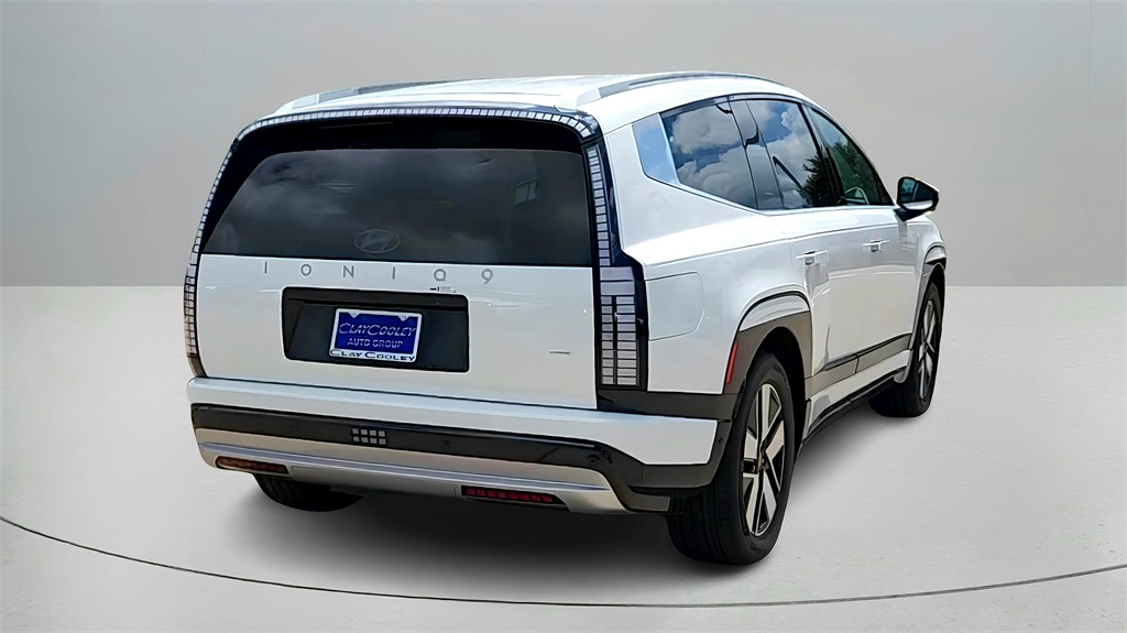 2026 Hyundai Ioniq SEL photo 12